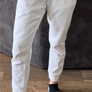 Under Armour Women’s Fleece joggers